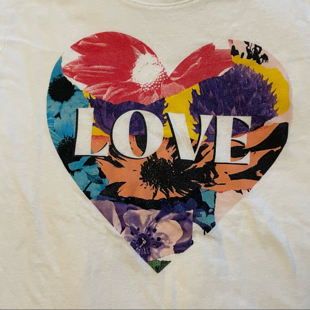 Old Navy LOVE kid's tshirt